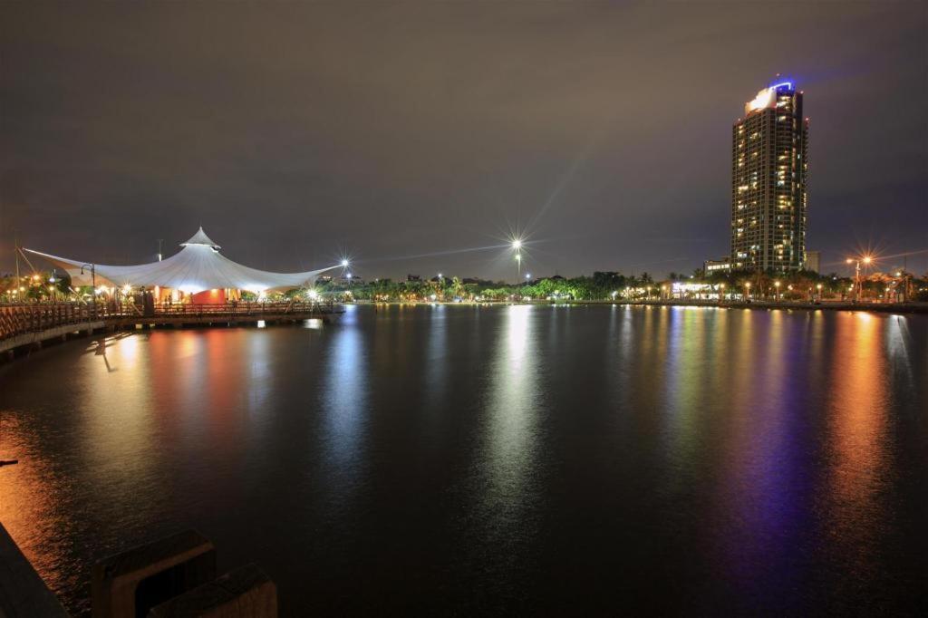 California Hotel Jakarta Kültér fotó