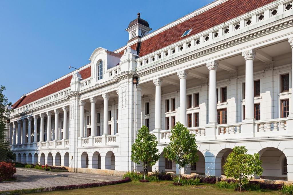 California Hotel Jakarta Kültér fotó