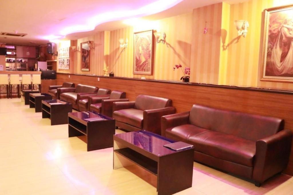 California Hotel Jakarta Kültér fotó
