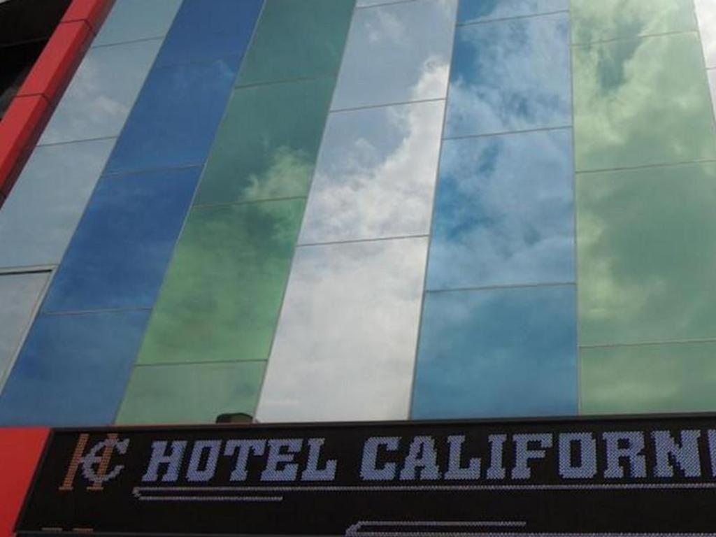 California Hotel Jakarta Kültér fotó