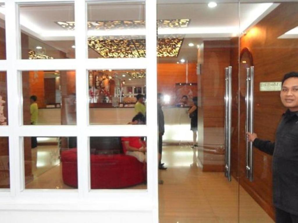 California Hotel Jakarta Kültér fotó
