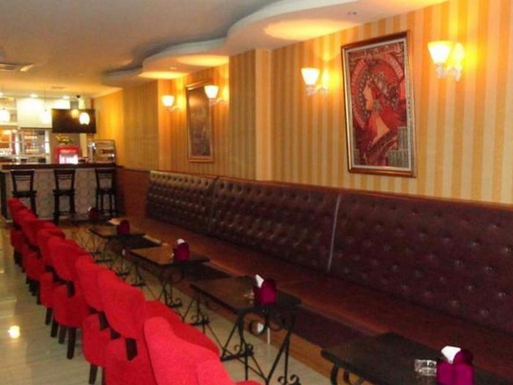 California Hotel Jakarta Kültér fotó