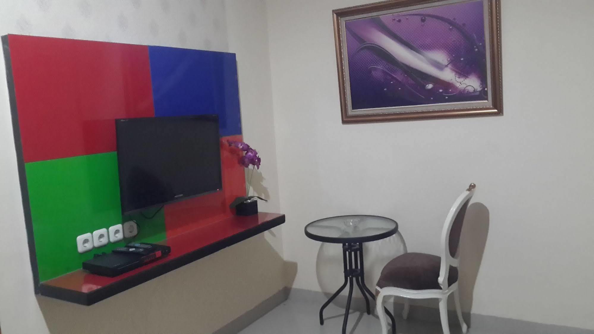 California Hotel Jakarta Kültér fotó