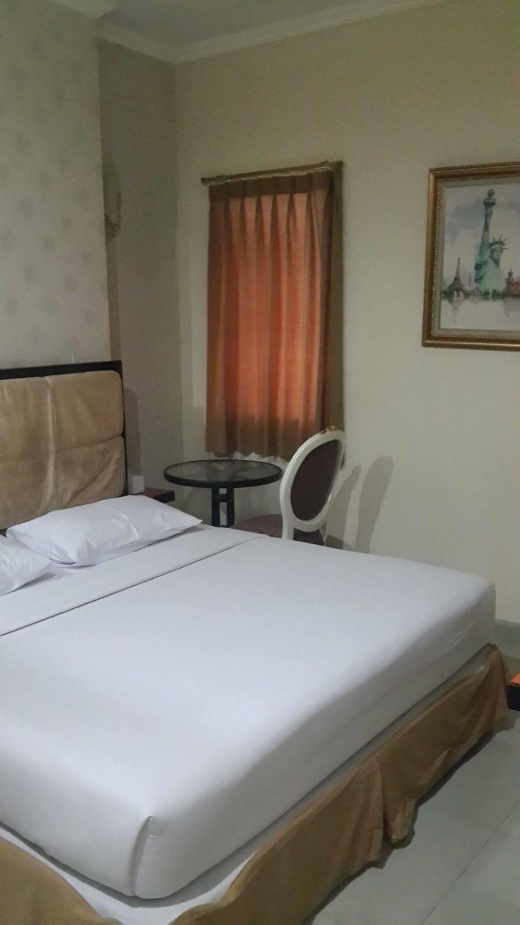 California Hotel Jakarta Kültér fotó