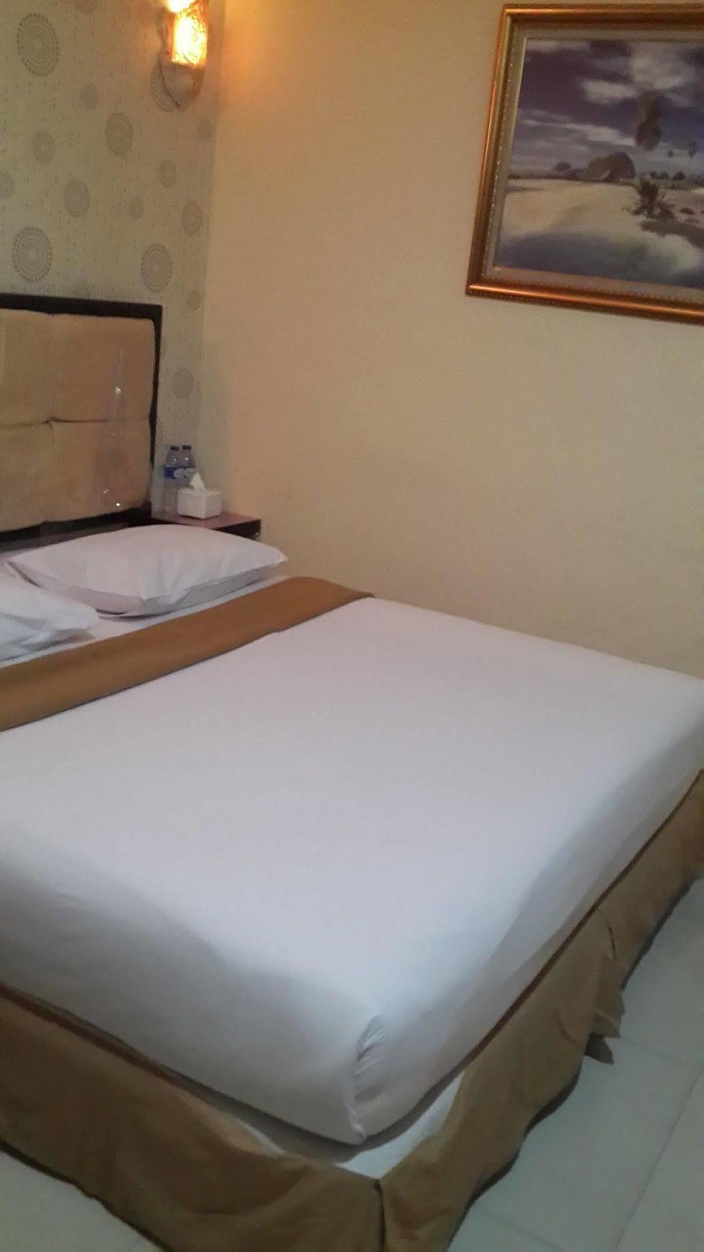California Hotel Jakarta Kültér fotó