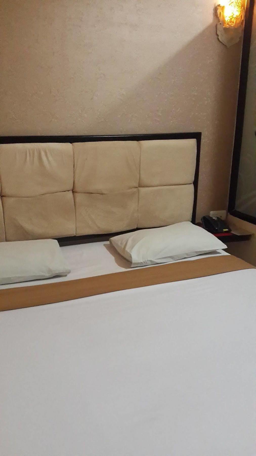 California Hotel Jakarta Kültér fotó